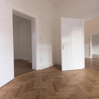 RS24325_42781-scr-2880w